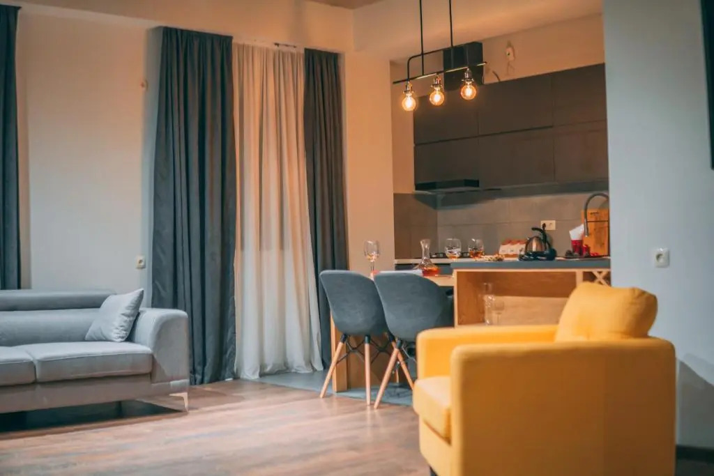 Apartment Sixteen