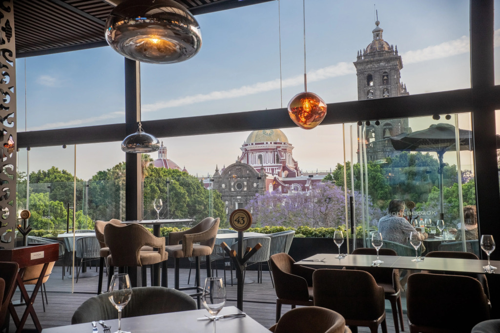 voco Royalty Puebla Downtown by IHG