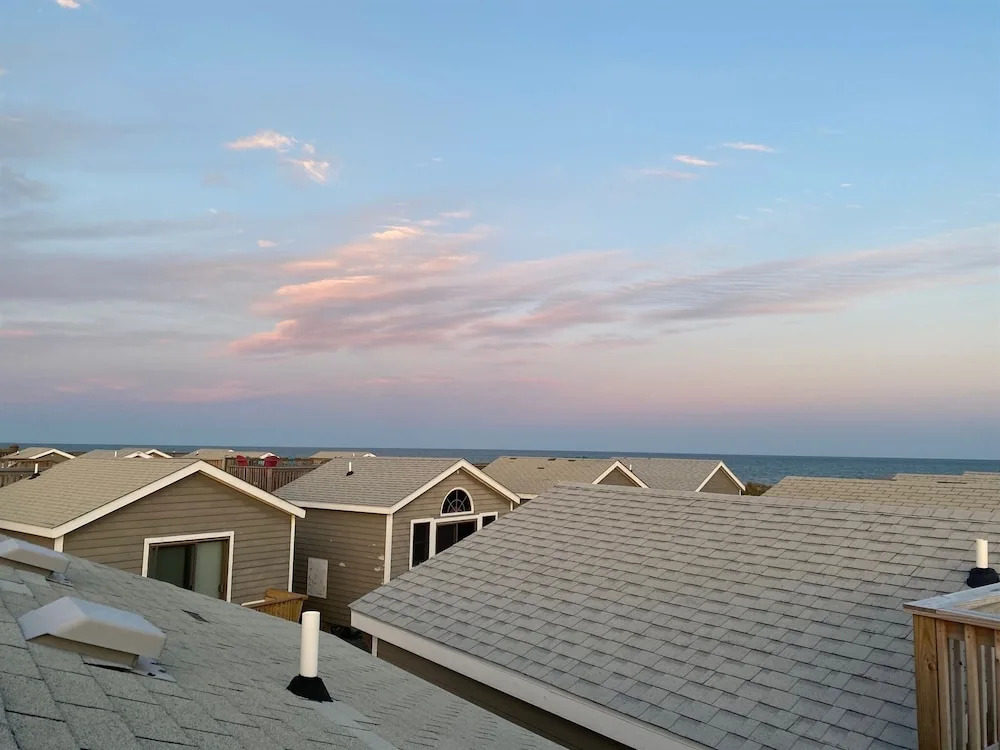 8 The Boat House Studio Bedroom Condo by RedAwning