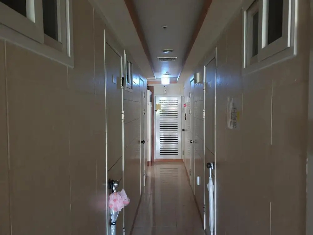 cozy livingtel(female only)
