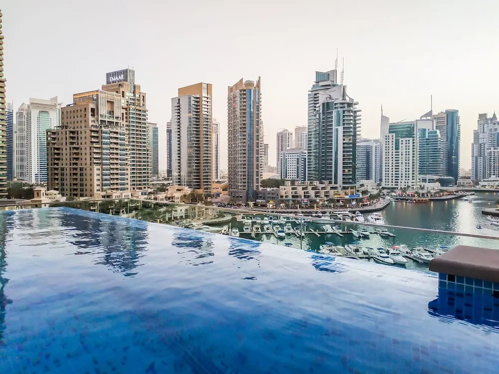 Maison Privee - Modern Luxury Apt w/ Spectacular Dubai Marina Vws