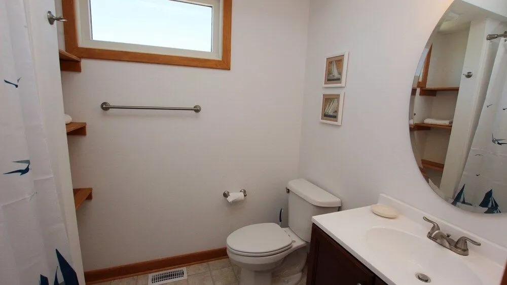 Momma's Happy, Daddy's Broke - 4 Br home by RedAwning