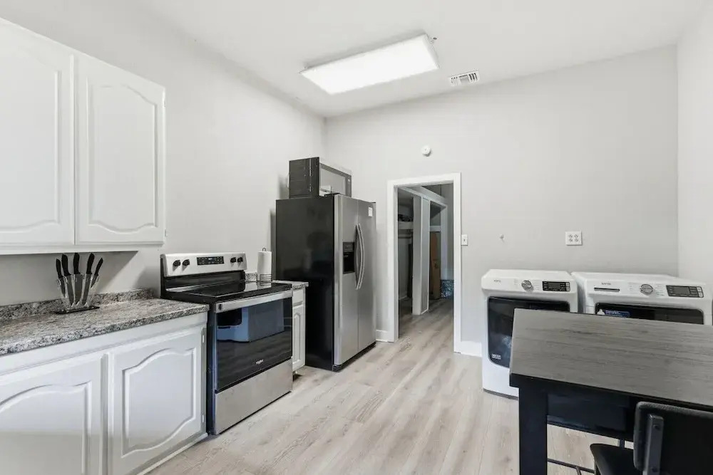 Bright 2BR Duplex Mins to Downtown San Antonio