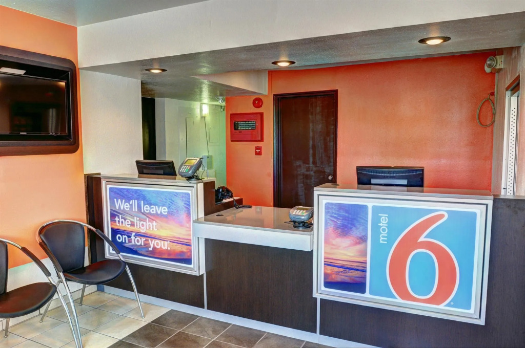 Motel 6-Slidell, LA - New Orleans