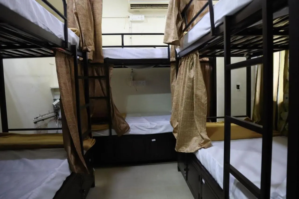 Indigo Room Sharing Dormitory - Near International Airport