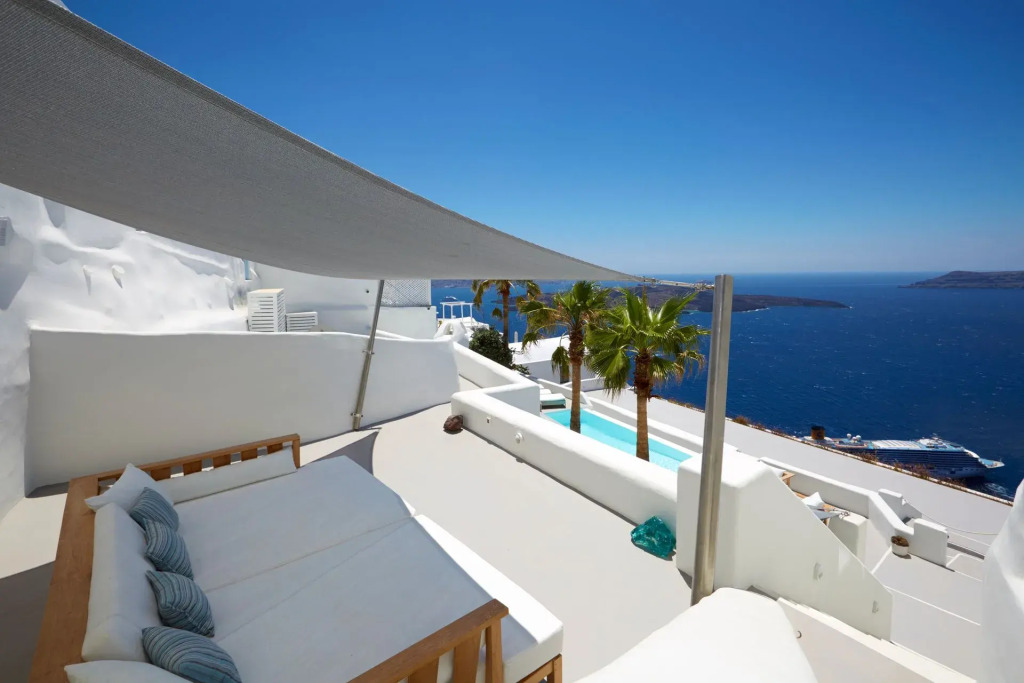 Aura Suites