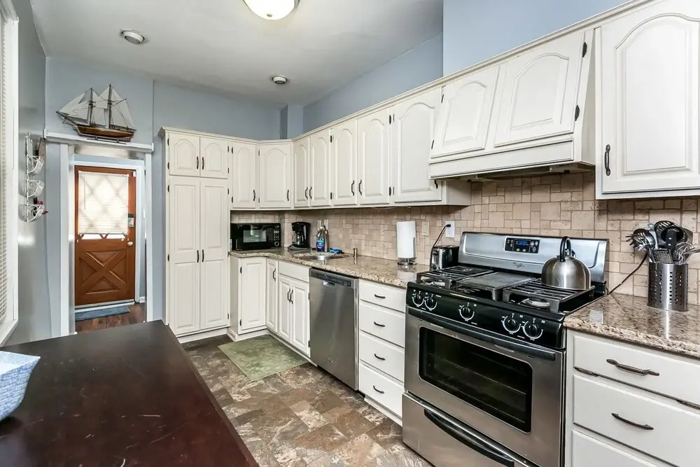 Charming Home Near Harbor&stadiums W/2carparking