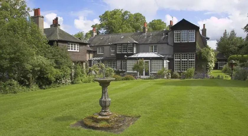 Skirling House