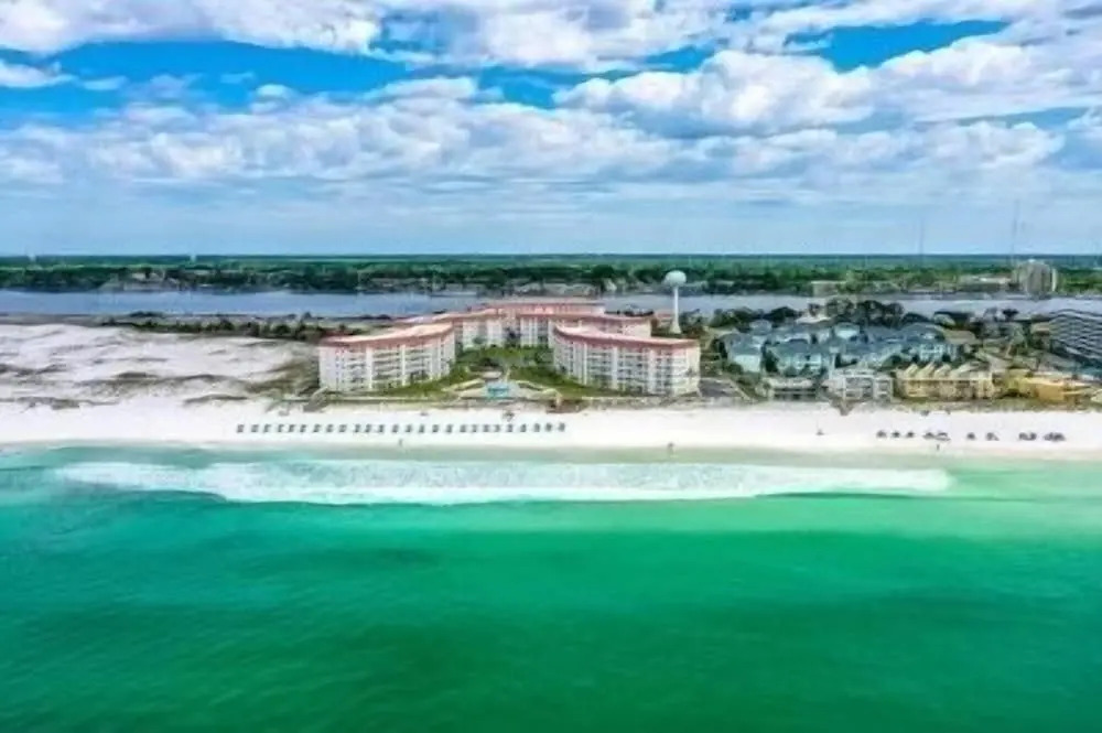 454 El Matador 1 Bedroom Condo by RedAwning