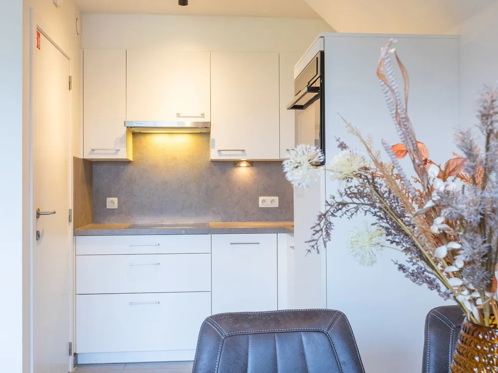 Ground Floor Apartment With sea View and Garage