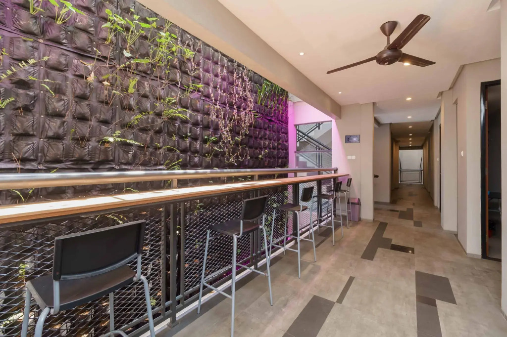 Airy Radio Dalam Haji Salim Satu 16 Jakarta