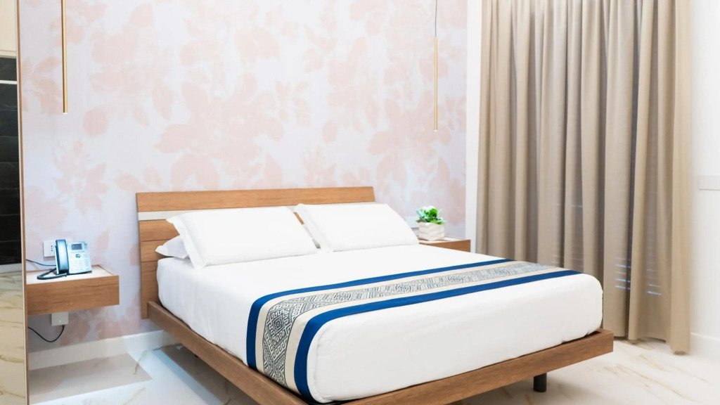 Hotel Diana