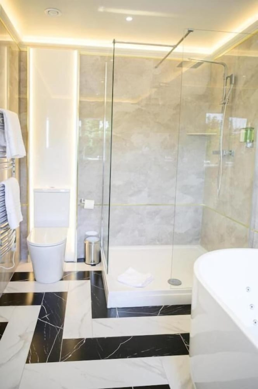 Walton View Hotel