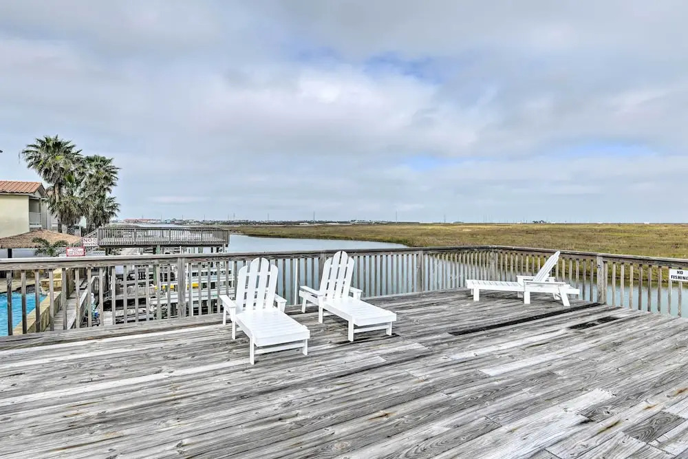 Corpus Christi Home w/ Golf Cart: Walk to Beach