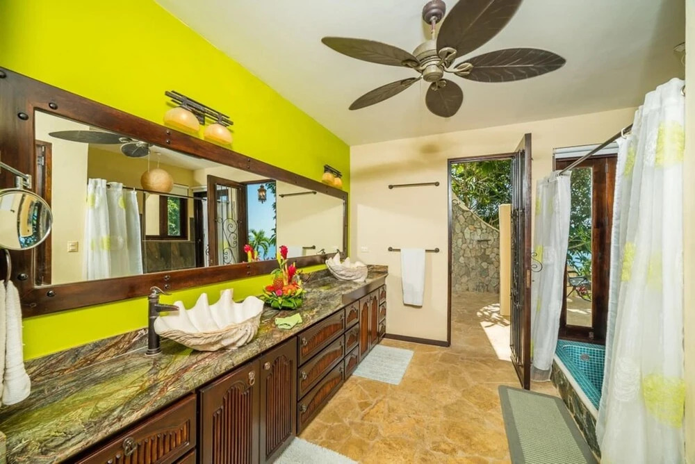 Villa Bougainvillea - Playa Flamingo - 3 Bedroom