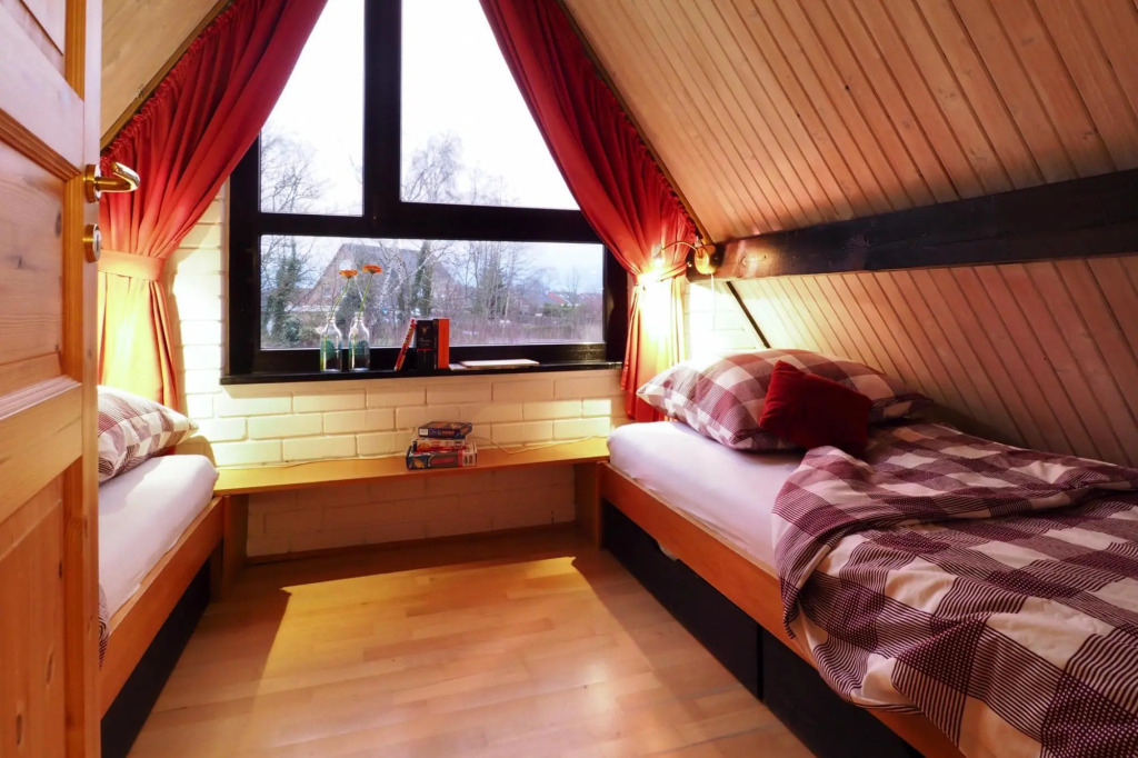 Ferienhaus mit Sauna in Burhave