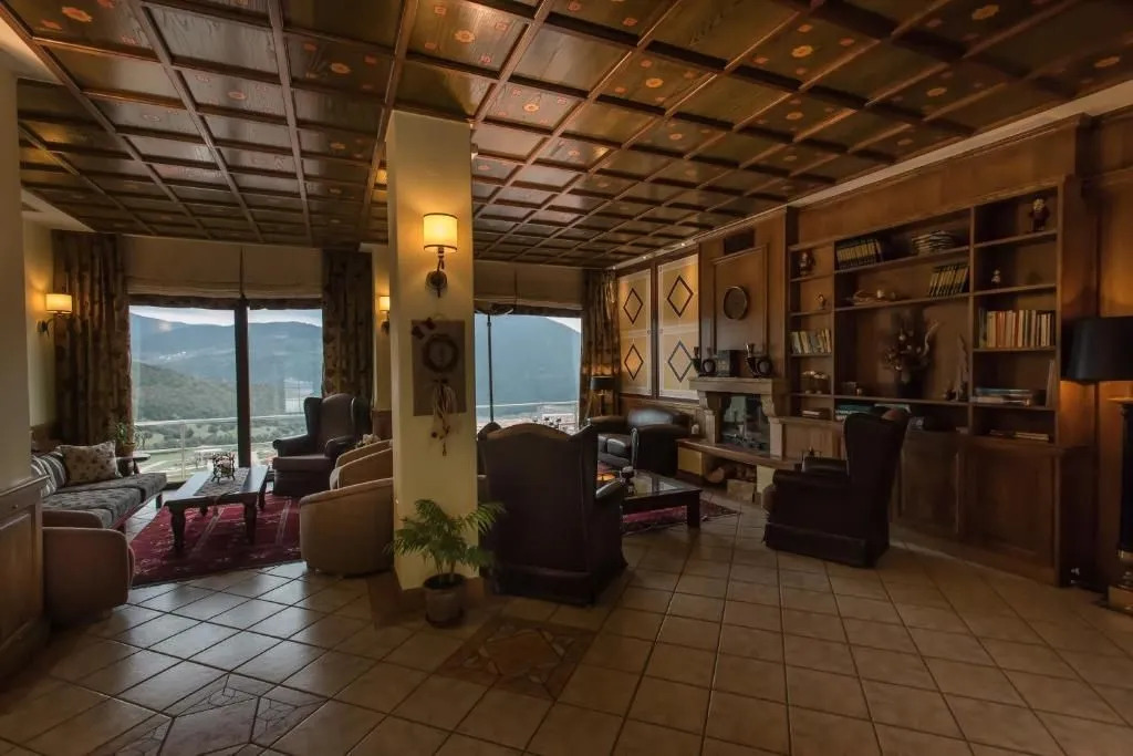 Anesis Hotel