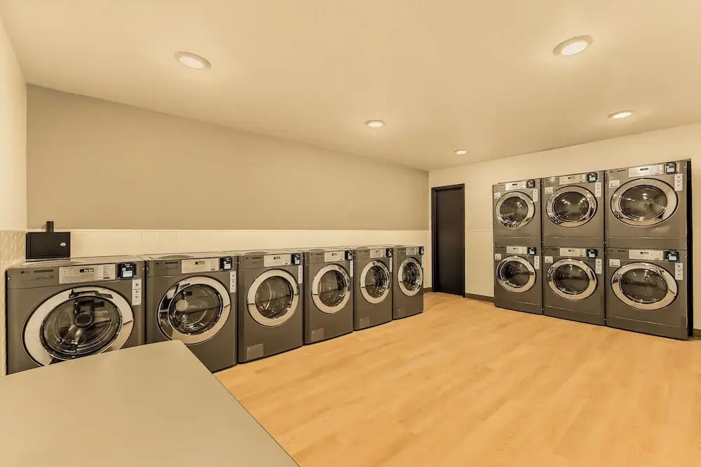 LivAway Suites Seattle- Renton