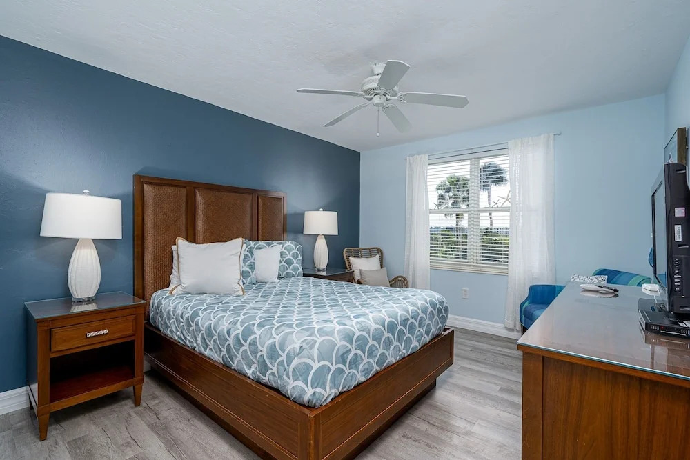 Immaculate Direct Gulf Front 3 Bedroom Condo - Gullwing 505 3 Condo by RedAwning