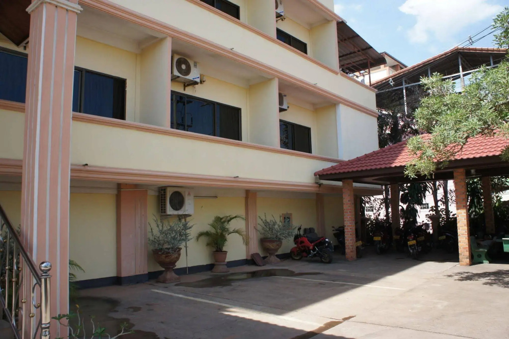 Sisavath Hotel
