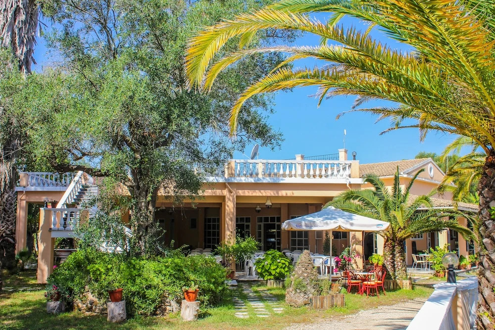 Karda Beach Camping & Bungalows