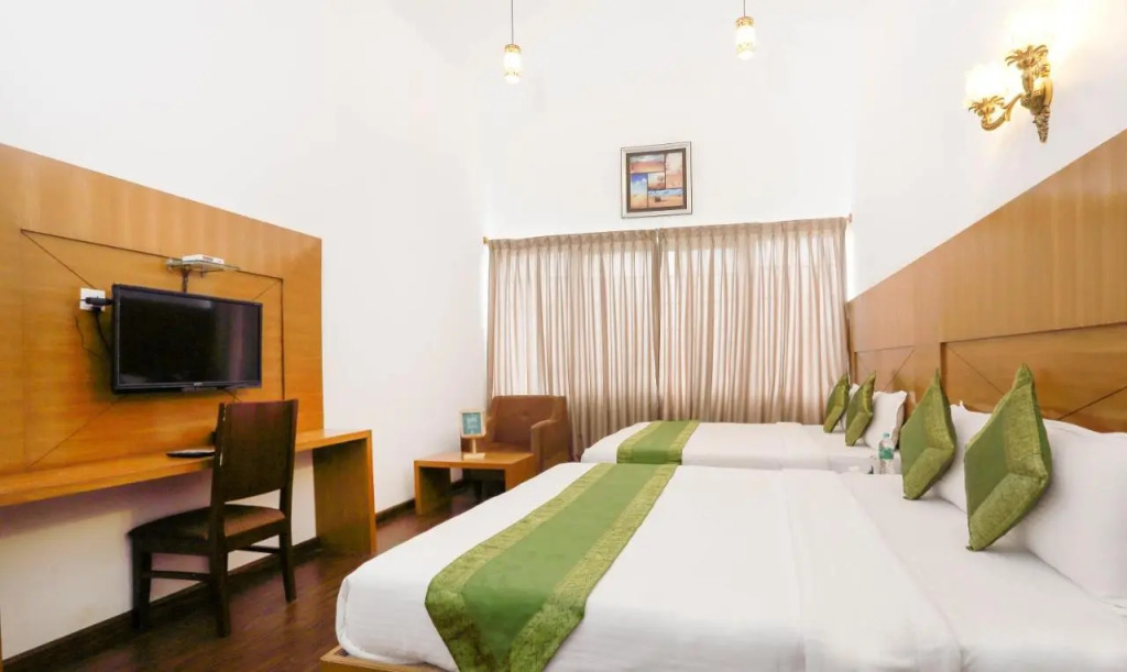 Treebo Skydale Inn & Suites With Mountain View