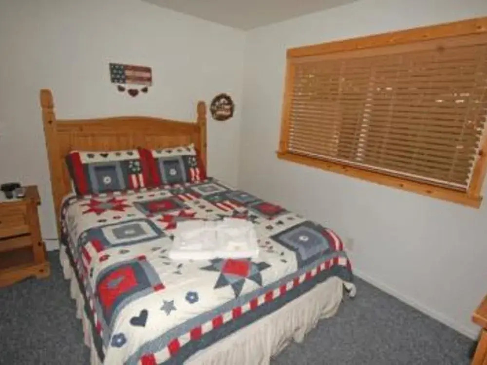 1247 Lester Street By Redawning