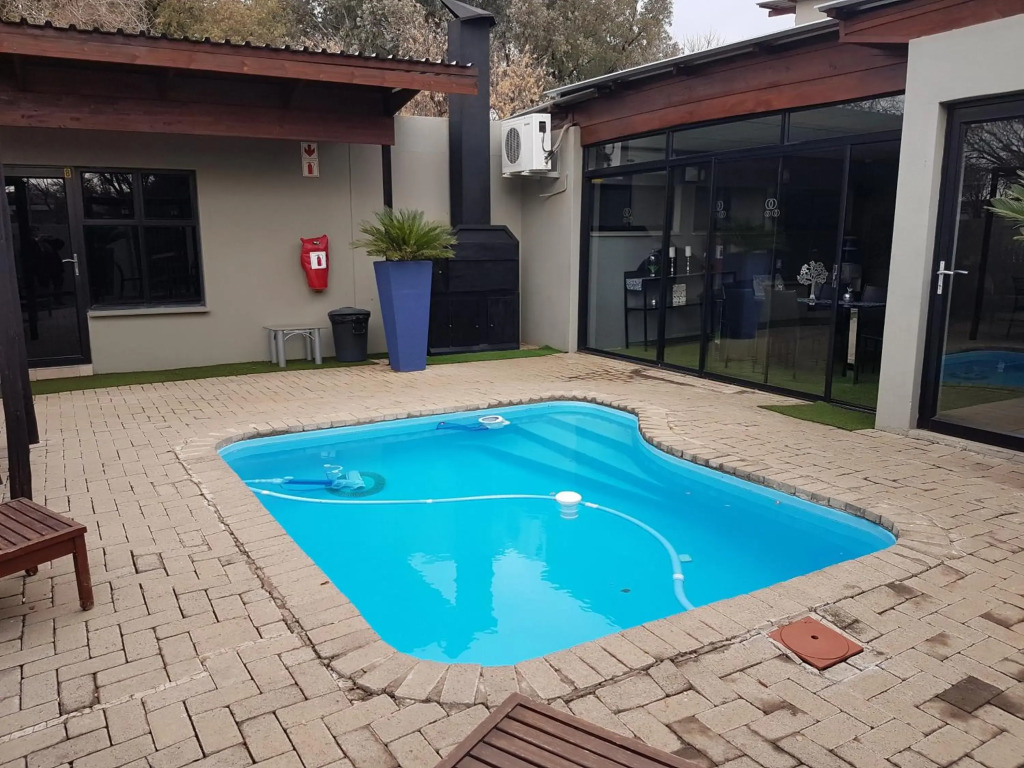 A Contempo Guesthouse
