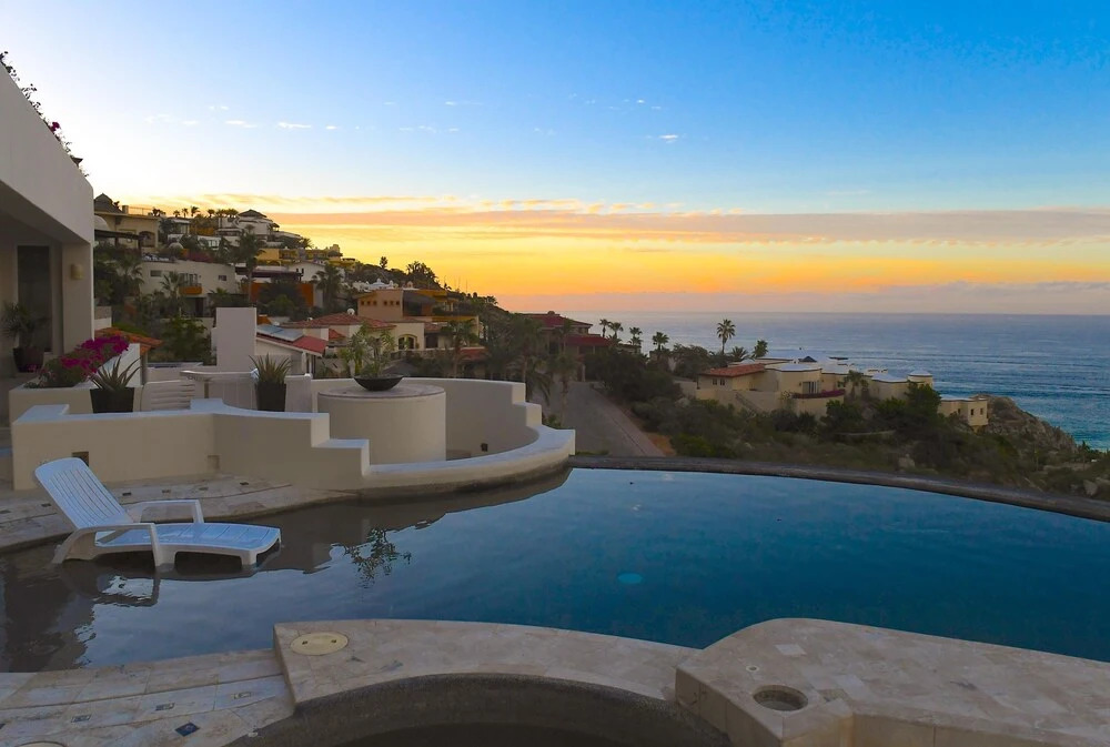 Luxury 5BR Villa, Sleeps 14 W/ocean View: Villa Perla de Law