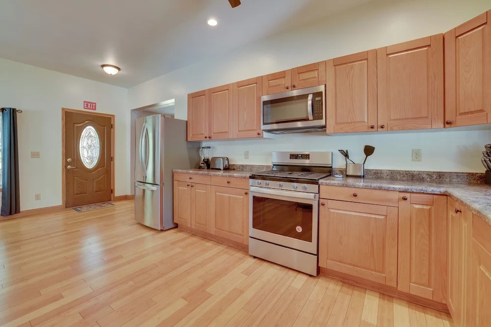 Near Saugatuck Dunes: Pet-friendly Home w/ Grill