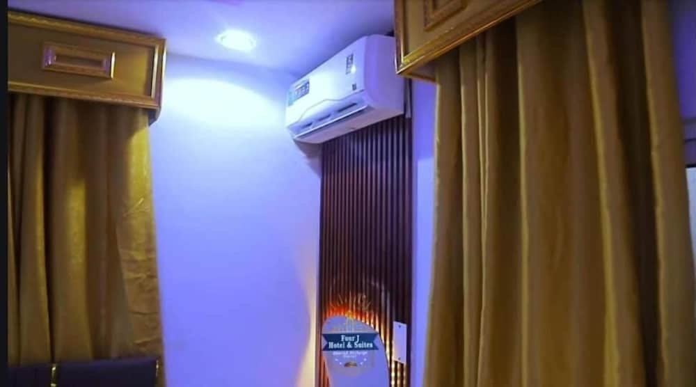 FourJ Hotel and Suites