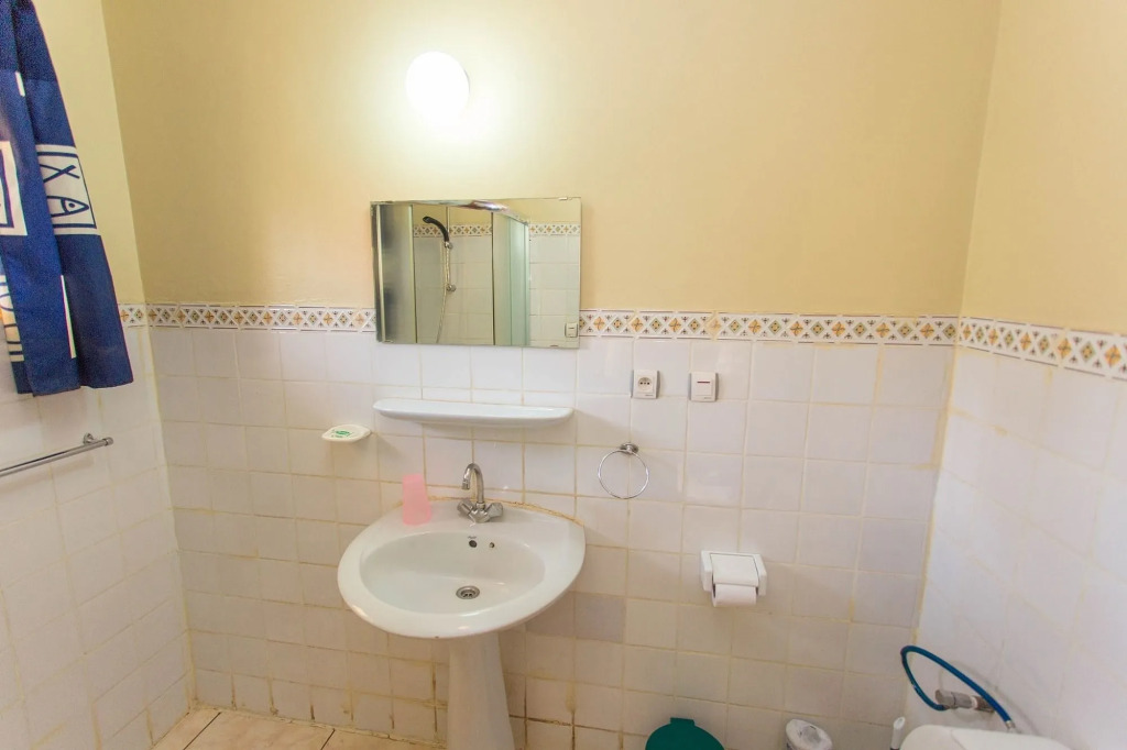 IRIS Guesthouse