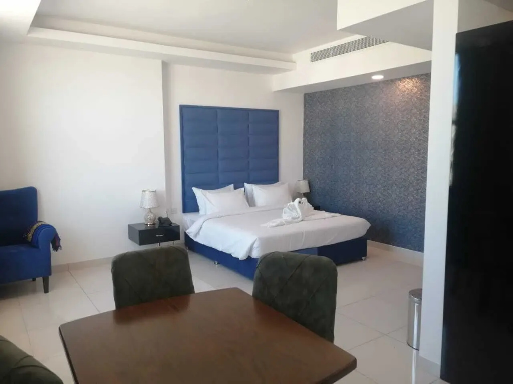 Parkside Plaza Muscat