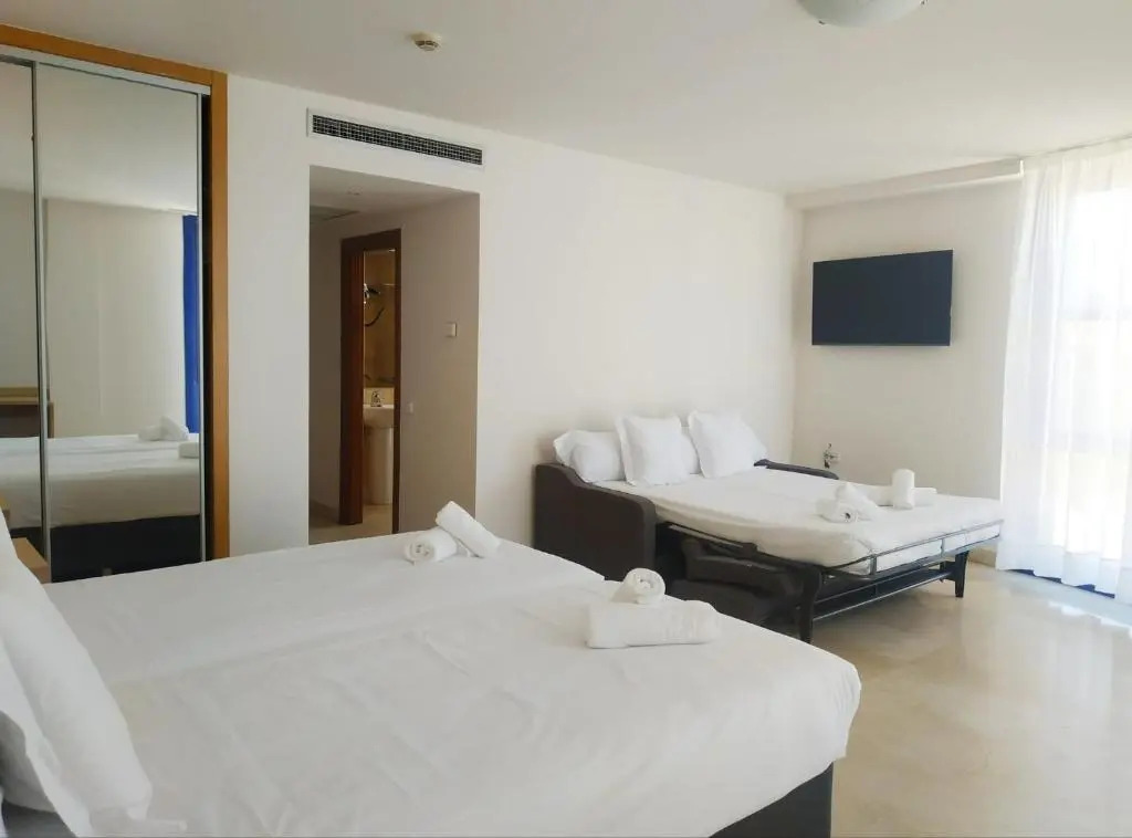 Iraipe Logroño Hotel