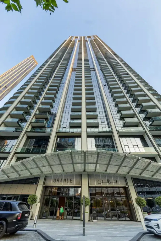 Direct Burj Khalifa View I Minutes Walk to Dubai Mall I Stunning Fountain Views I One Lux Stay Grande Signature Residence
