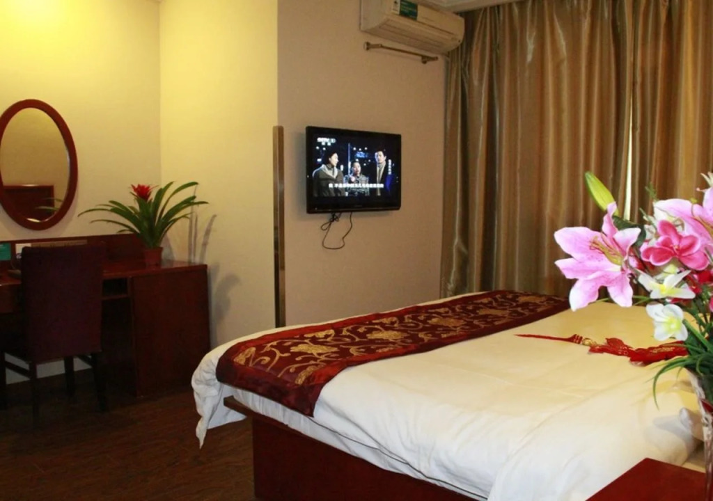 GreenTree Inn Shanghai Guangxin Road Tongji Hospital Express Hotel