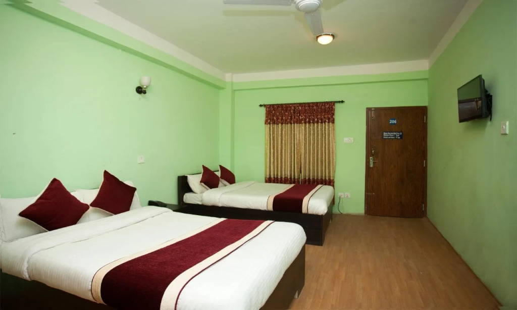 OYO 237 Hotel S Galaxy
