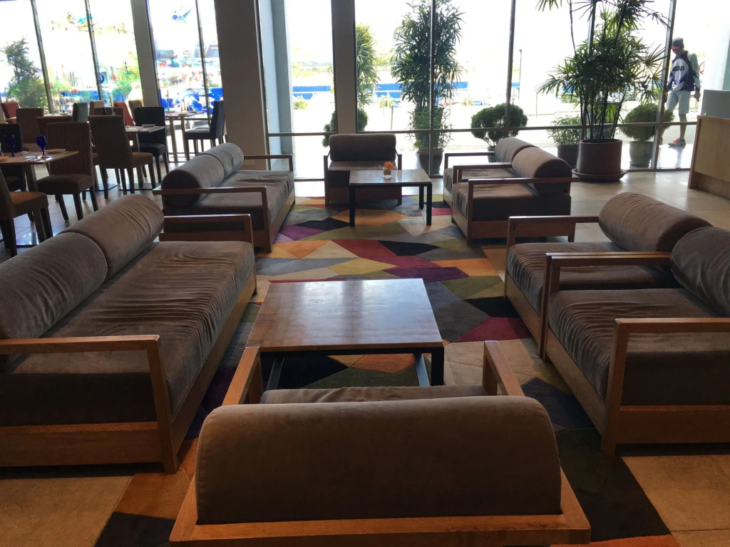 Hotel Casuarina Meru