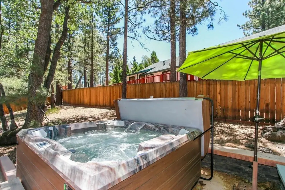 1867- Diamond Houzz 3 Bedroom Home by Redawning