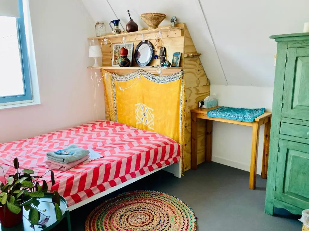 Canal House - Homestay