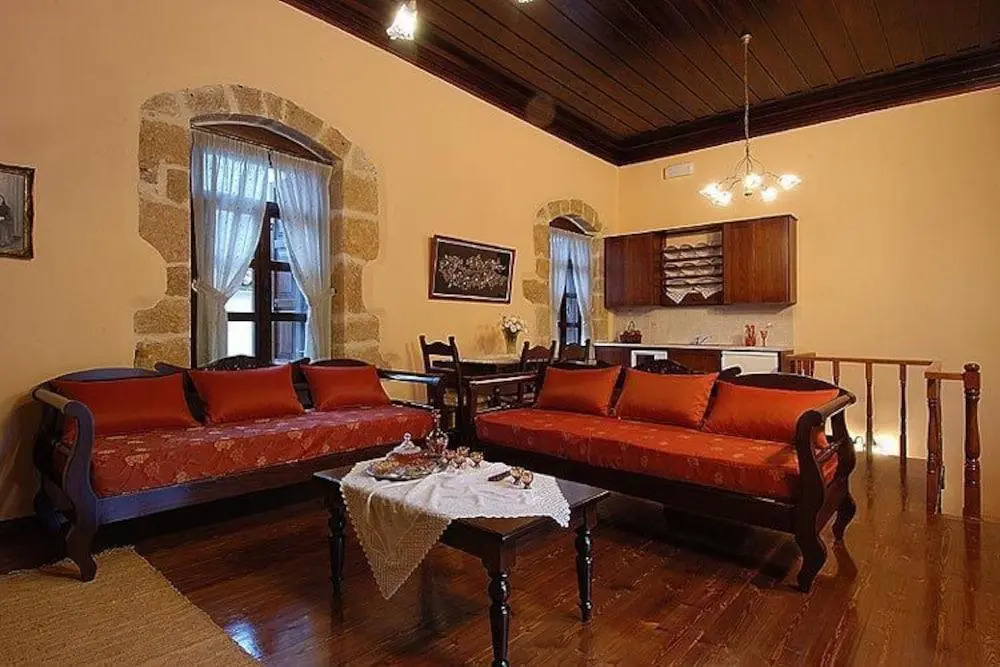 Arhontiko Arhanes Suites