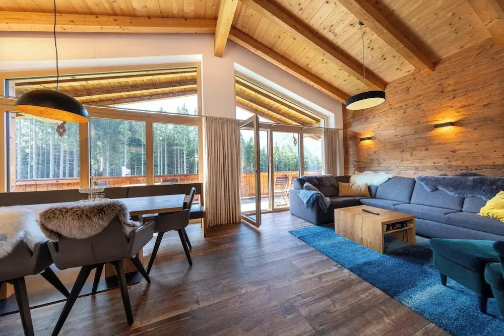 Luxury Chalet with 2 Bathrooms near Small Slope