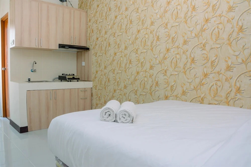 Minimalist and Convenient Studio Cinere Resort Apartment