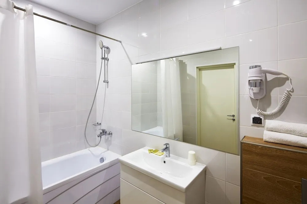 Voyage Hotel - Budget Rooms