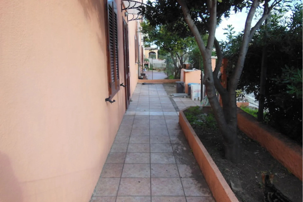 Ground floor apartment with private entrance just 5 minutes walk from the beach-Tirreno 2