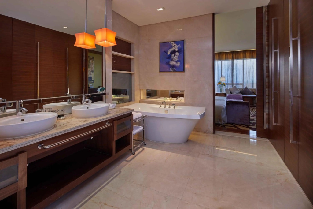 HJ International Hotel