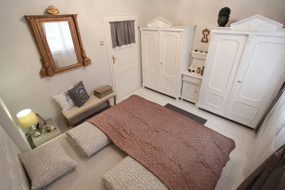 Dfive Apartments - Neo Baroque