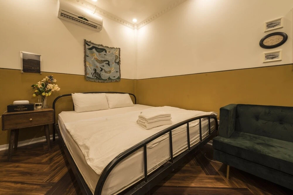 Chloe & Leo Homestay
