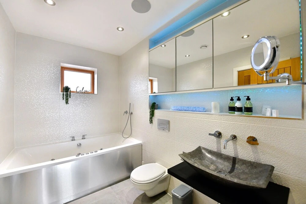 Just Stay Wales-Waterfront Villa-SA1