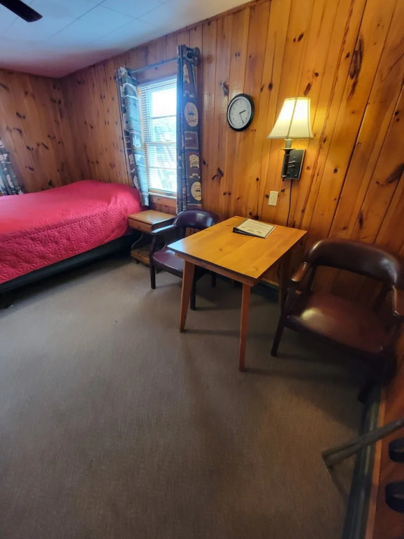 Two Rivers Motel and Cabins